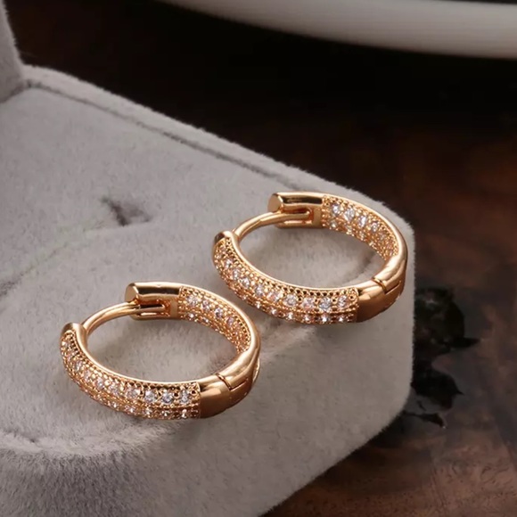 NEW 18K ROSE GOLD HOOP EARRINGS - Picture 7 of 8